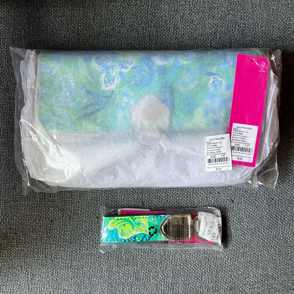 NWT In a Flutter Crossbody & Key Fob - Picture 4 of 4